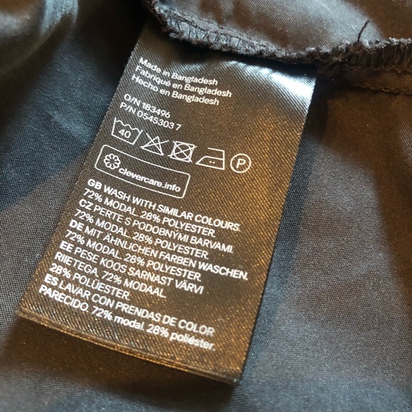 Divided H&M black w/gold Over Coat. Light weight. Size 4. Great condition - Picture 9 of 9